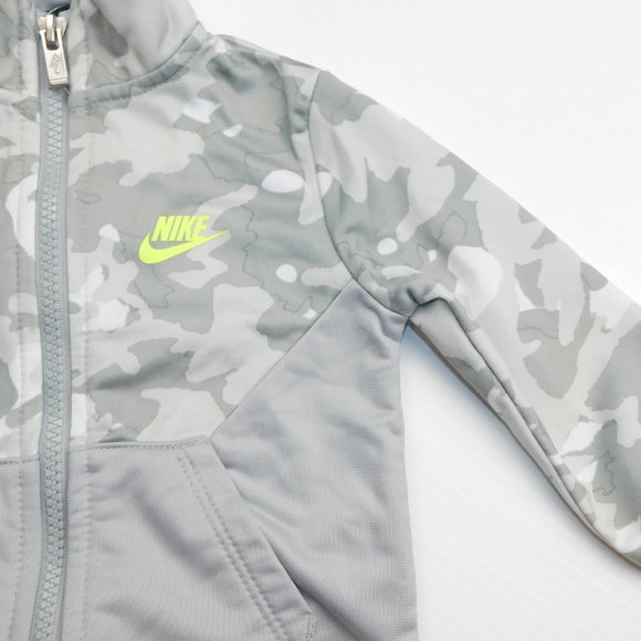 Nike Boys 12M Gray White Camo Print Yellow Track Jacket - Picture 5 of 11